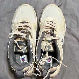 NWOT Kids Off White Champion